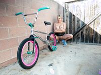 Milf Caitlin Bell Comes On To Sons Coach